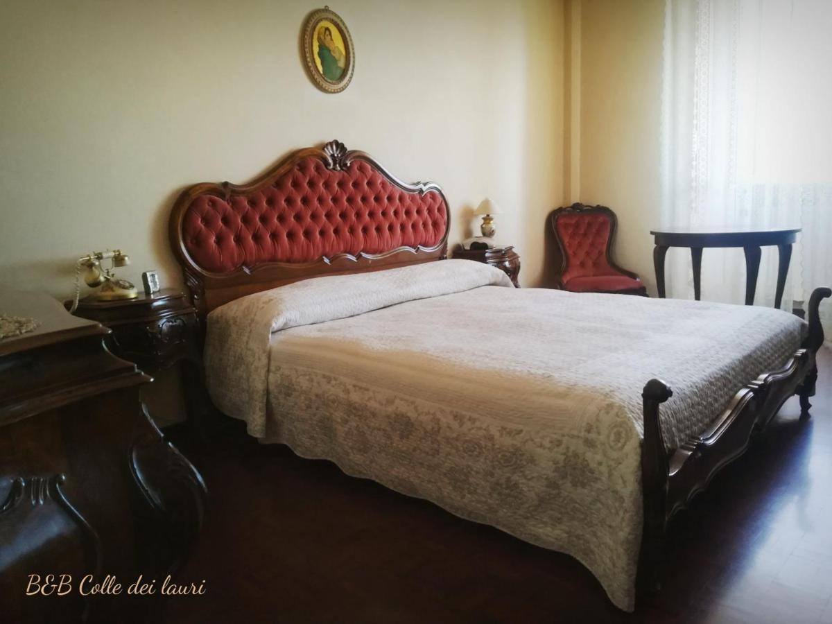 Colle Dei Lauri Bed & Breakfast Loreto Luaran gambar